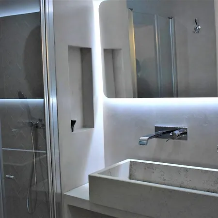 Colmeia Апартаменти *