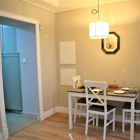 Colmeia Apartment