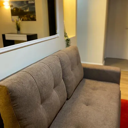 Colmeia Apartment *