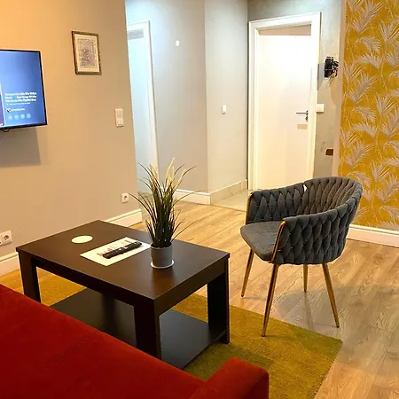 Colmeia Apartment *